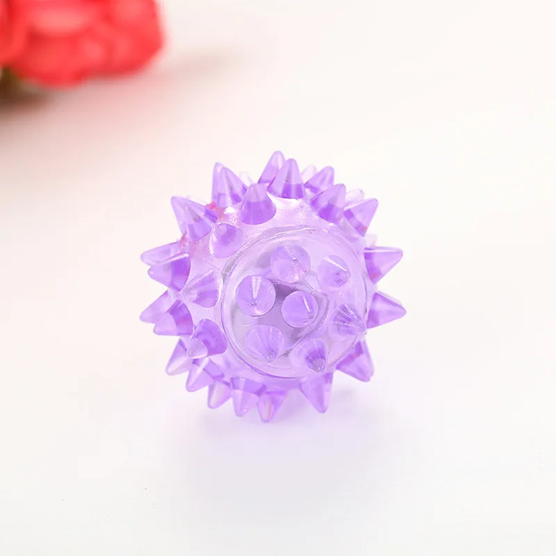 Bola de Brinquedo para Gatos e Cães com LED Piscante Colorido - Imagem 5