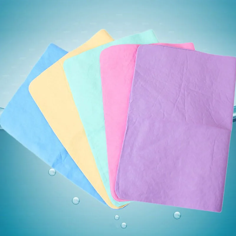 Toalha Super Absorvente para Cães e Gatos de PVC 66x43 cm para Secagem Rápida - Imagem 4