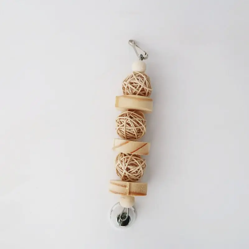 Brinquedo para Pássaros de Madeira e Rattan com Campainha 18 cm - Imagem 5