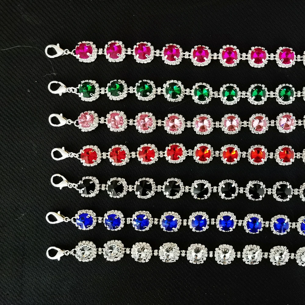 Coleira Ajustável para Cães e Gatos de Strass com 3 Tamanhos - Imagem 5