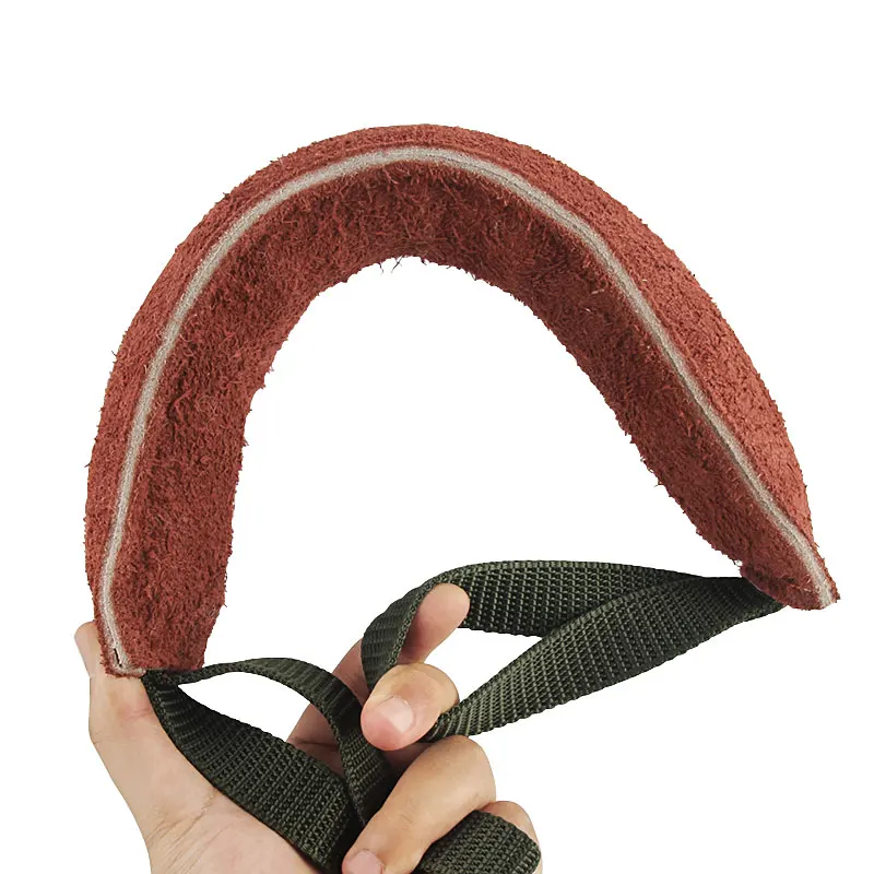 Brinquedo de Mordida para Cães de Couro Vermelho 20 cm para Treinamento - Imagem 3
