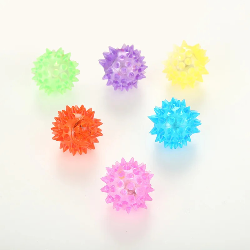 Bola de Brinquedo para Gatos e Cães com LED Piscante Colorido - Imagem 2