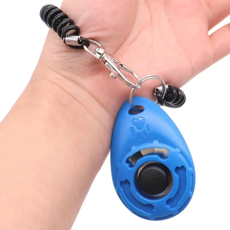 Clicker para Cães e Gatos com Alça de Pulso e Chaveiro - Image 4