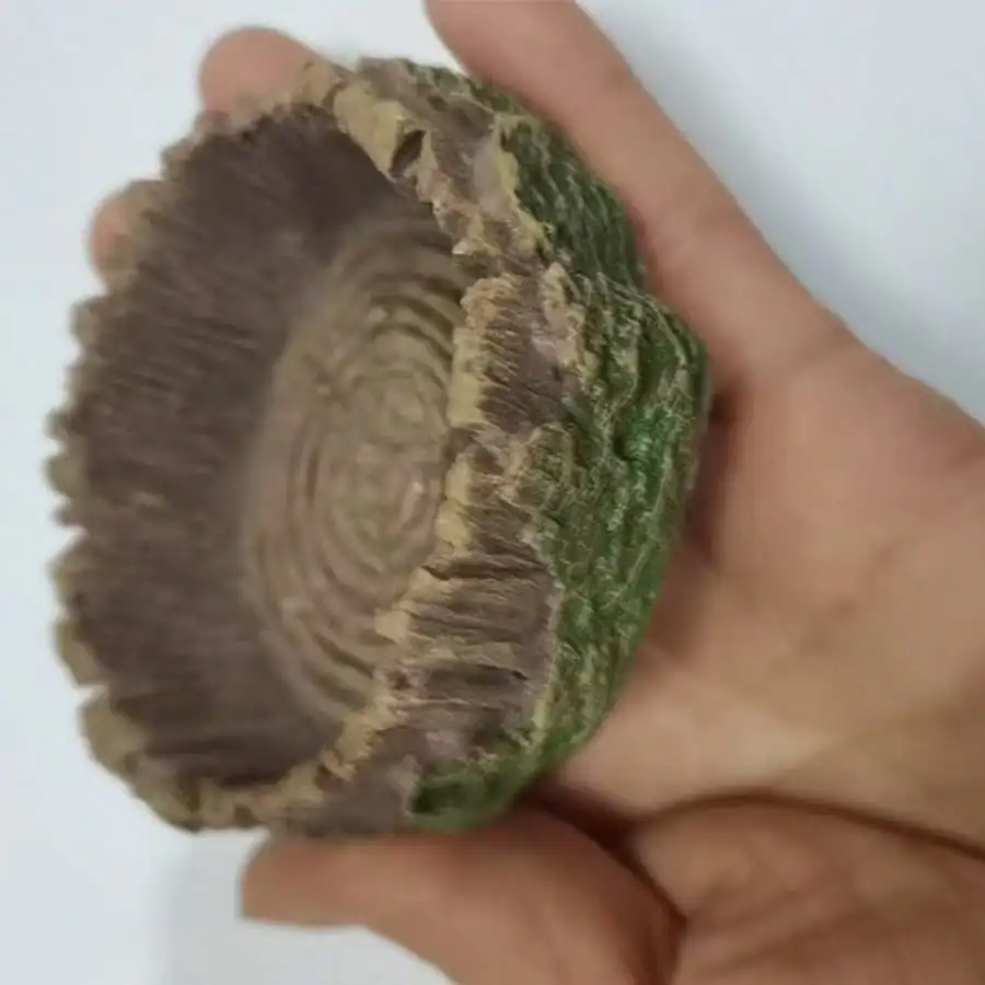 Tigela de Resina para Répteis em Formato de Toco de Árvore - Imagem 2