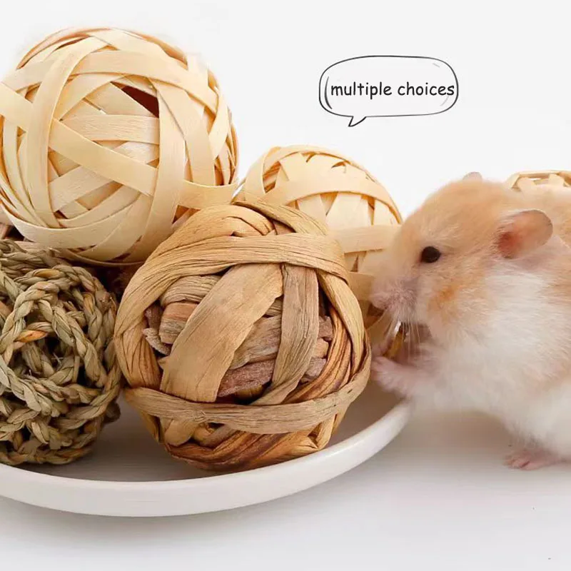 Bola Mastigável para Hamster e Roedores de Grama Natural 7 cm - Imagem 4