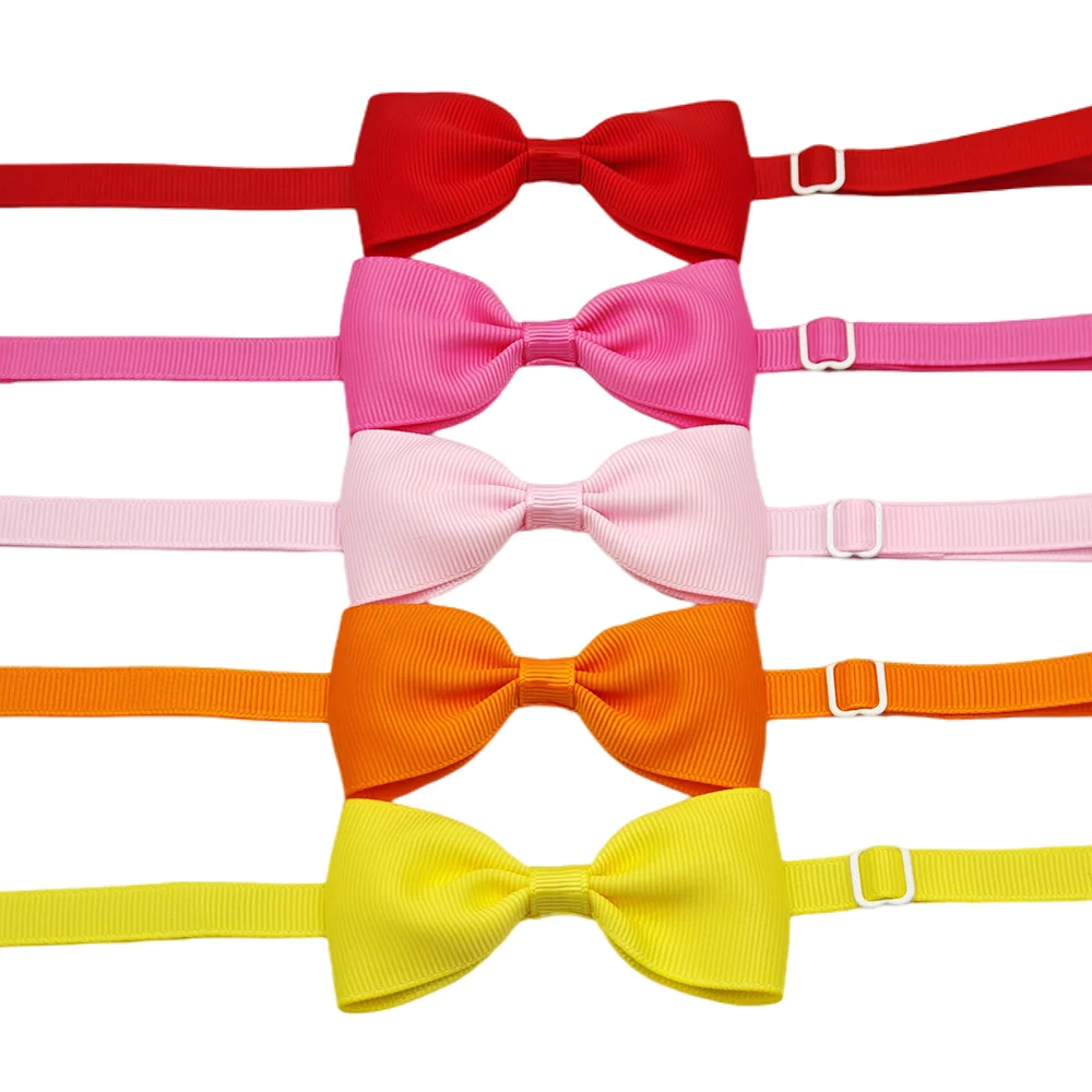 Gravata Borboleta para Cães e Gatos Ajustável de 21 a 40 cm - Imagem 3