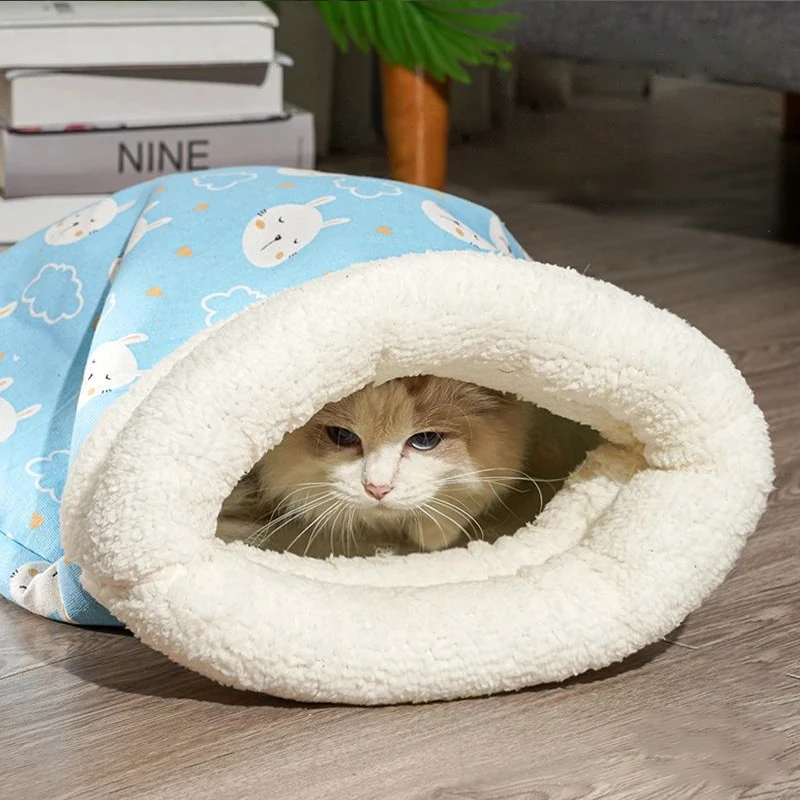 Saco de Dormir para Gatos de Pelúcia com Entrada Reforçada - Imagem 4
