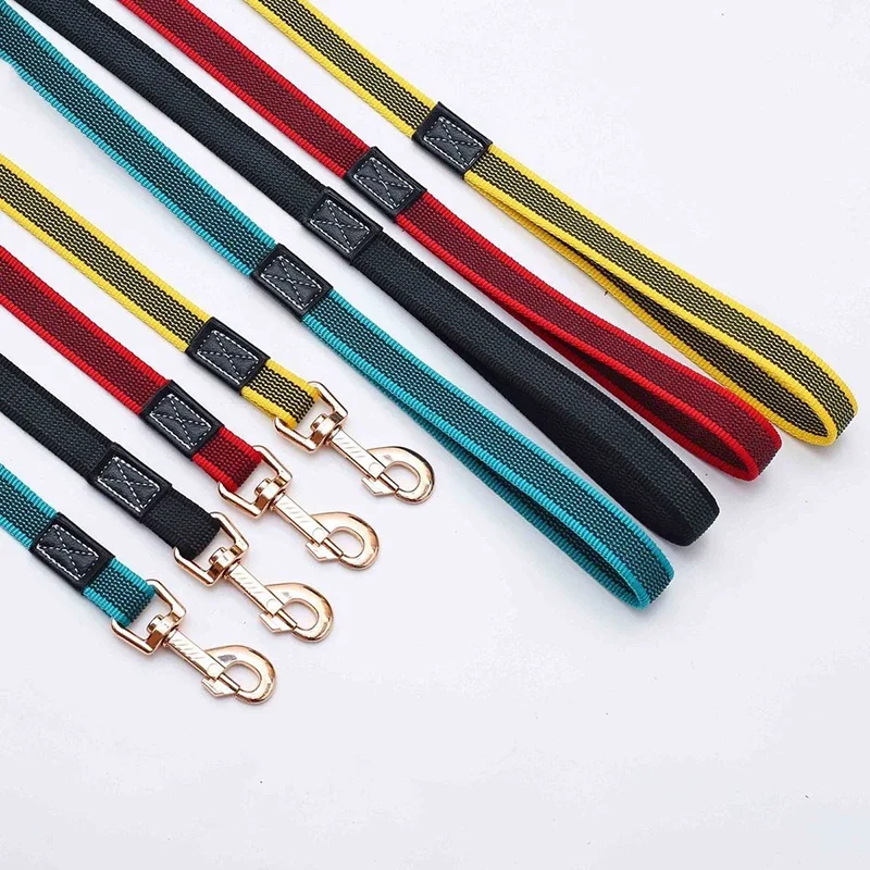 Trela Longa para Cães Grandes de Nylon com Alça Antiderrapante - Imagem 3