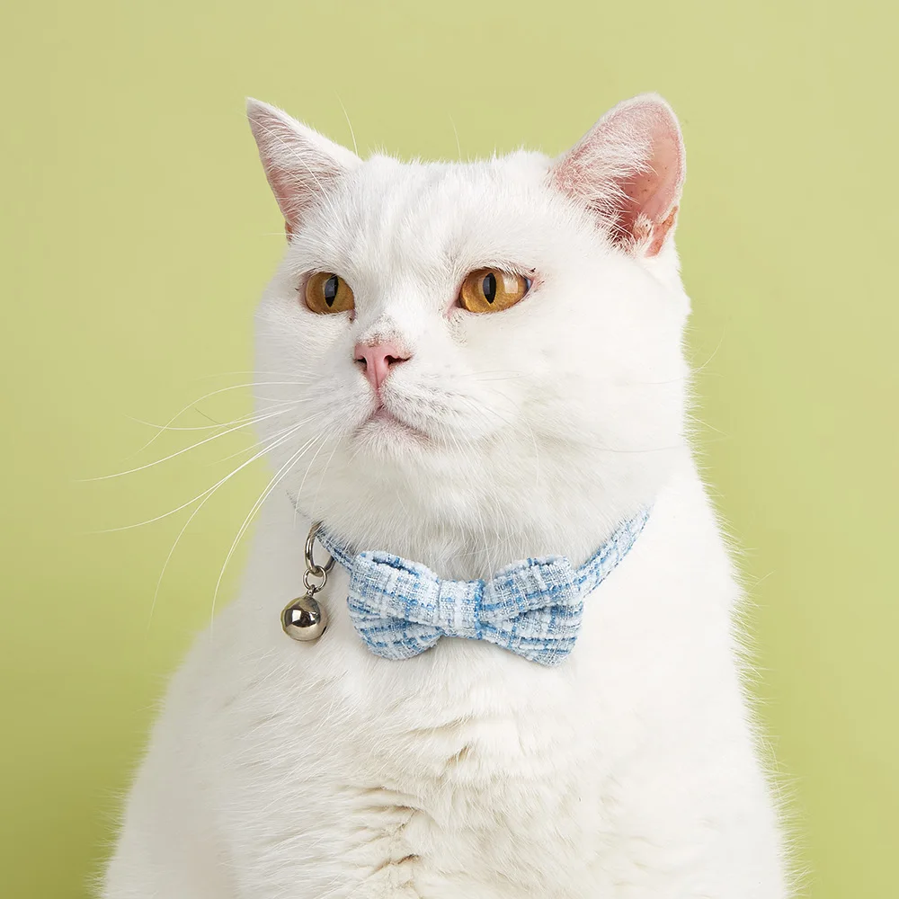 Colar para Gatos e Filhotes de Algodão com Laço Removível e Sino - Imagem 2
