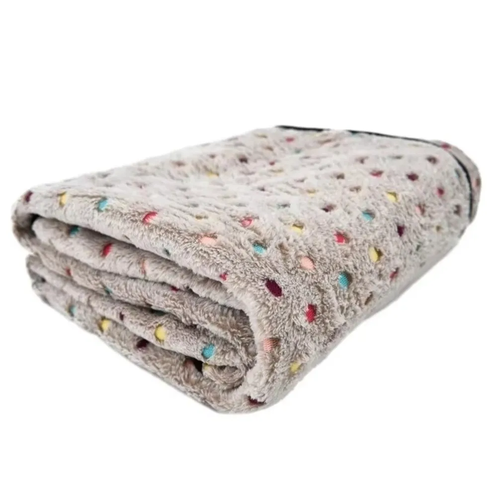 Cobertor para Pets de Lã Coral com Padrão de Pontinhos Lavável - Image 3