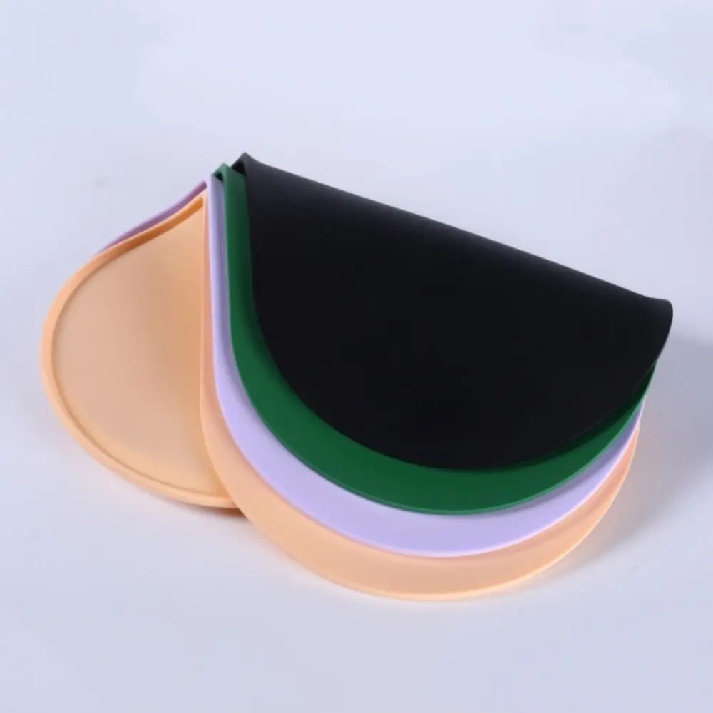 Tapete de Silicone para Tigela de Cães e Gatos Antivazamento Dobrável - Image 2