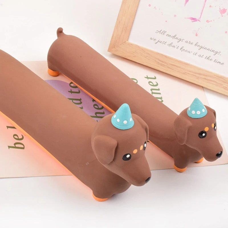 Brinquedo de Silicone para Cães Dachshund com Som e Resistente à Mordida - Imagem 2