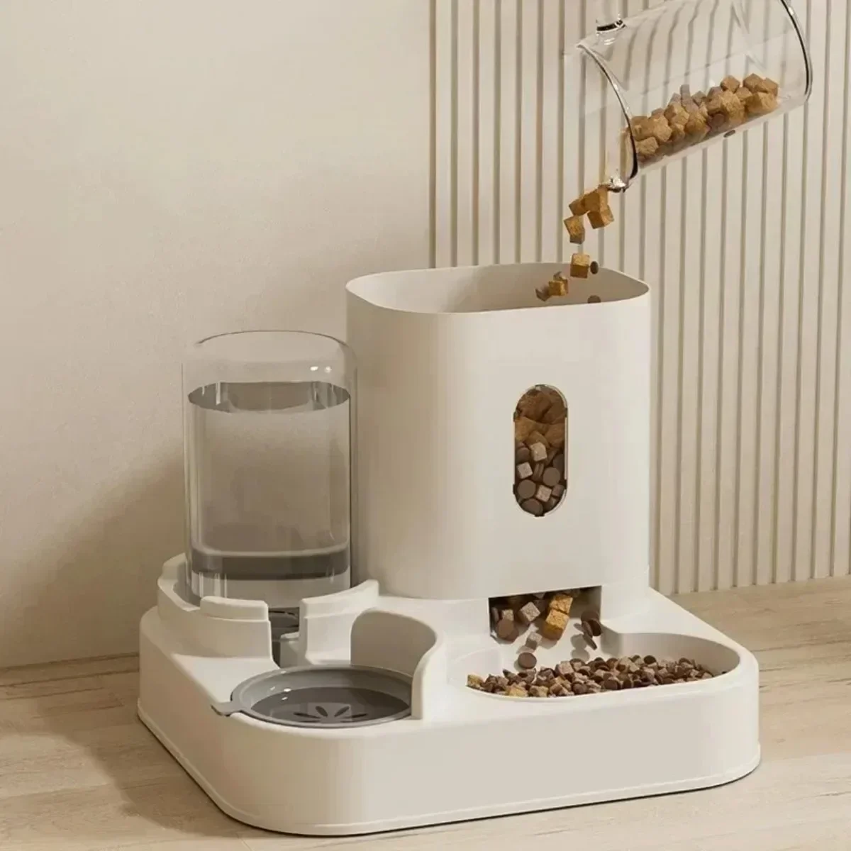 Alimentador Automático para Cães e Gatos com Distribuição por Gravidade - Imagem 4