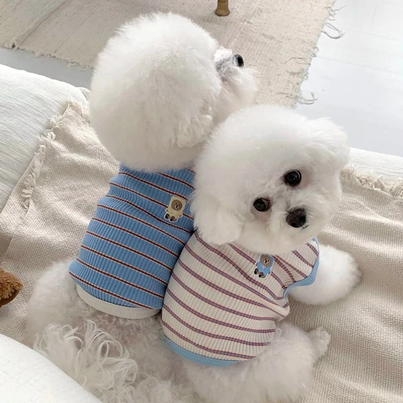 camiseta listrada para cães pequenos
