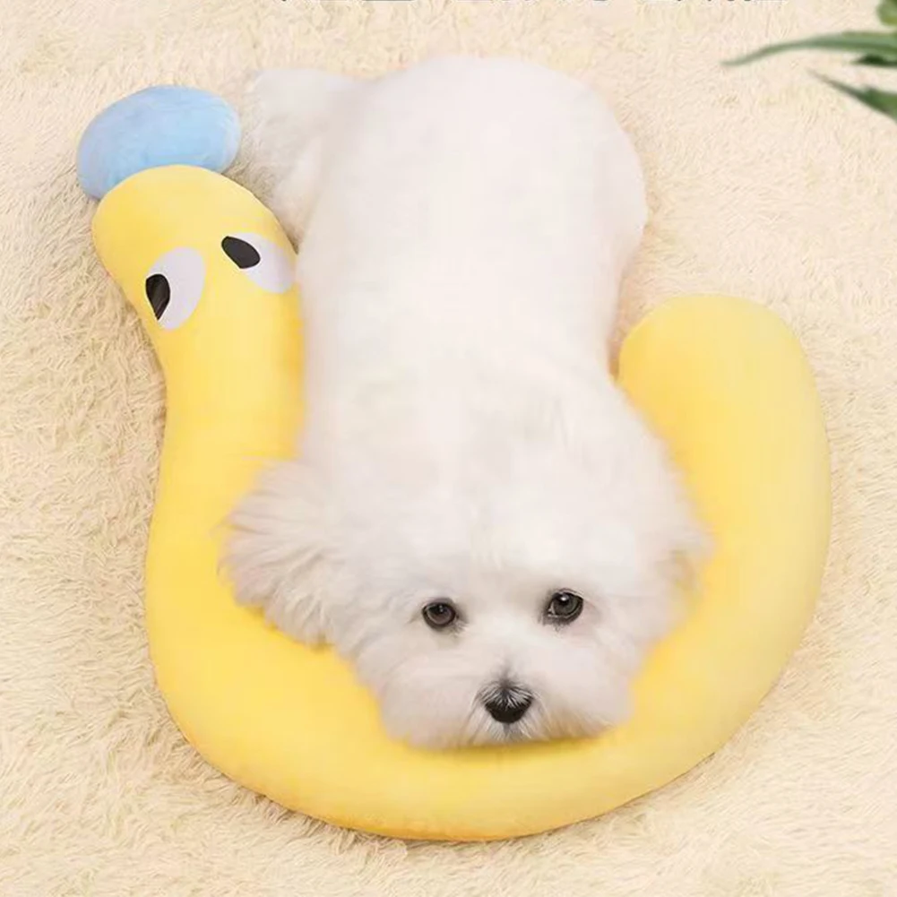 Travesseiro para Cães e Gatos Pequenos em U de Tecido para Pescoço - Imagem 2