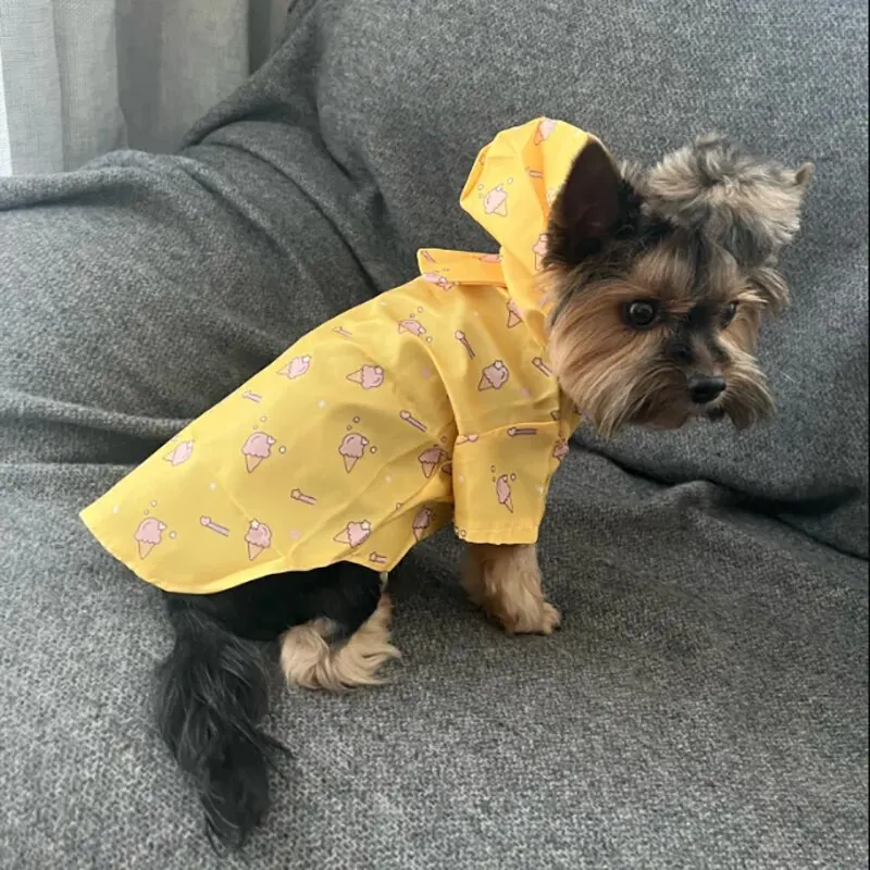 Capa de Chuva para Cães Pequenos com Chapéu Impermeável - Imagem 6