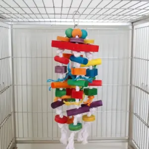 brinquedo de madeira para papagaio