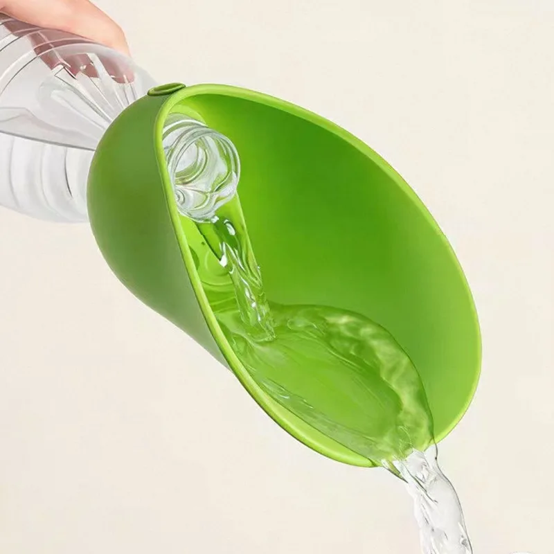 Dispensador de Água Portátil para Cães e Gatos Dobrável Verde - Imagem 5