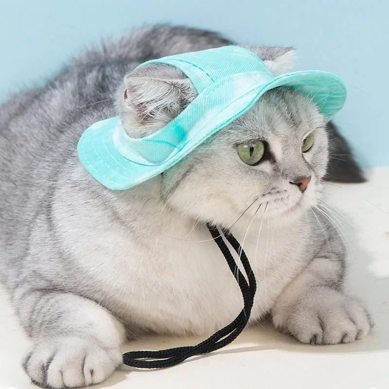 Chapéu para Cães e Gatos com Furos para Orelhas e Cordões Ajustáveis - Imagem 4