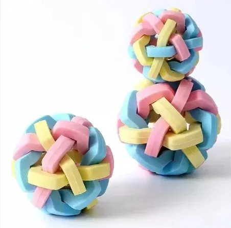 Bola de Borracha para Cães e Gatos com Sino para Brincar - Image 4