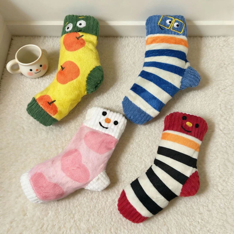 Brinquedo de Pelúcia para Cães Pequenos em Formato de Meia com Apito - Imagem 4
