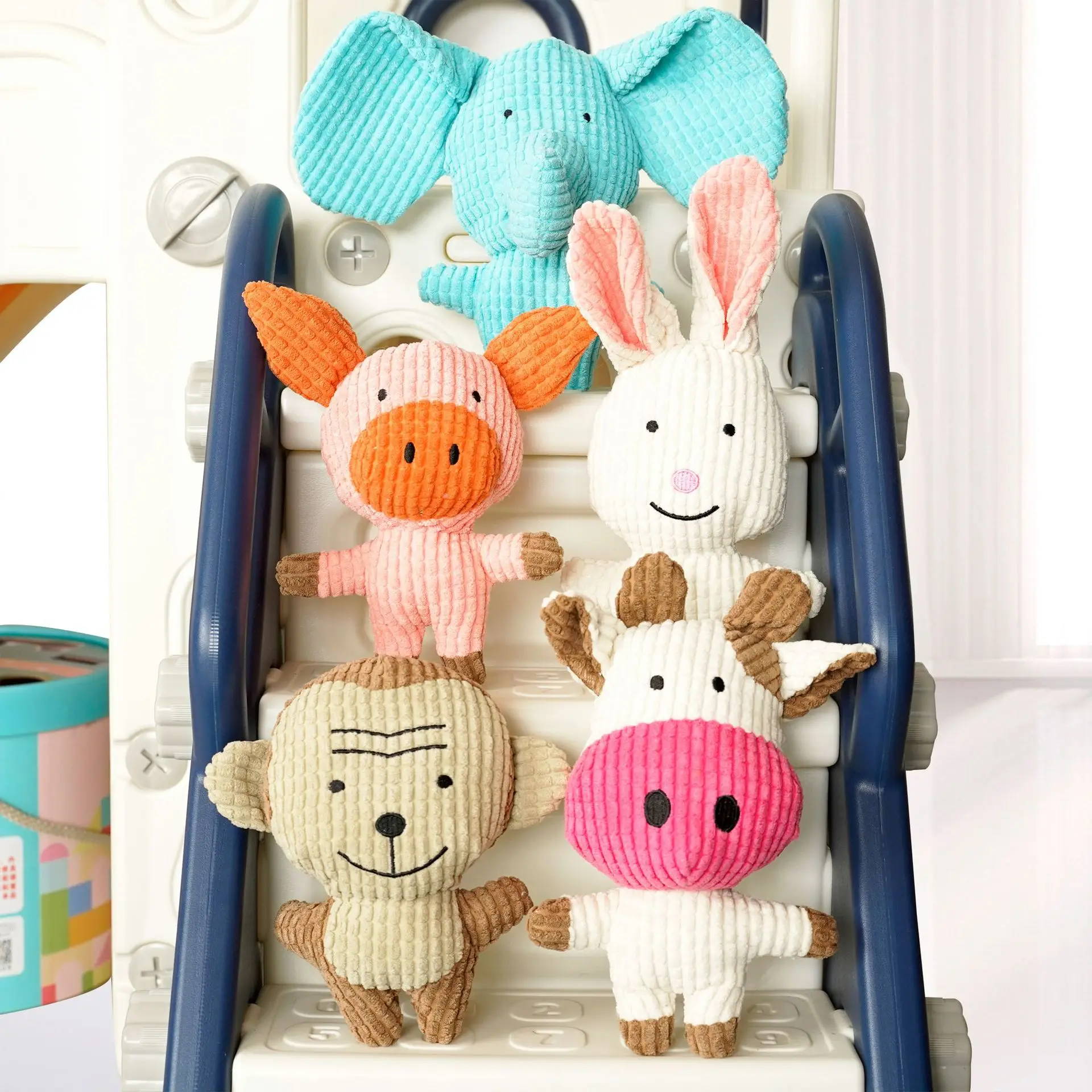 Brinquedo de Pelúcia para Cães com Som Interativo - Image 5