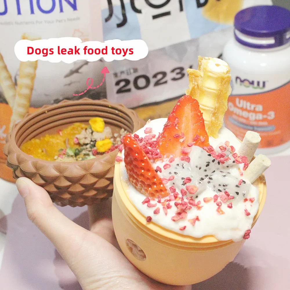 Brinquedo de Silicone para Cães Bola Dispensadora de Alimentos 12x9,2 cm - Imagem 6