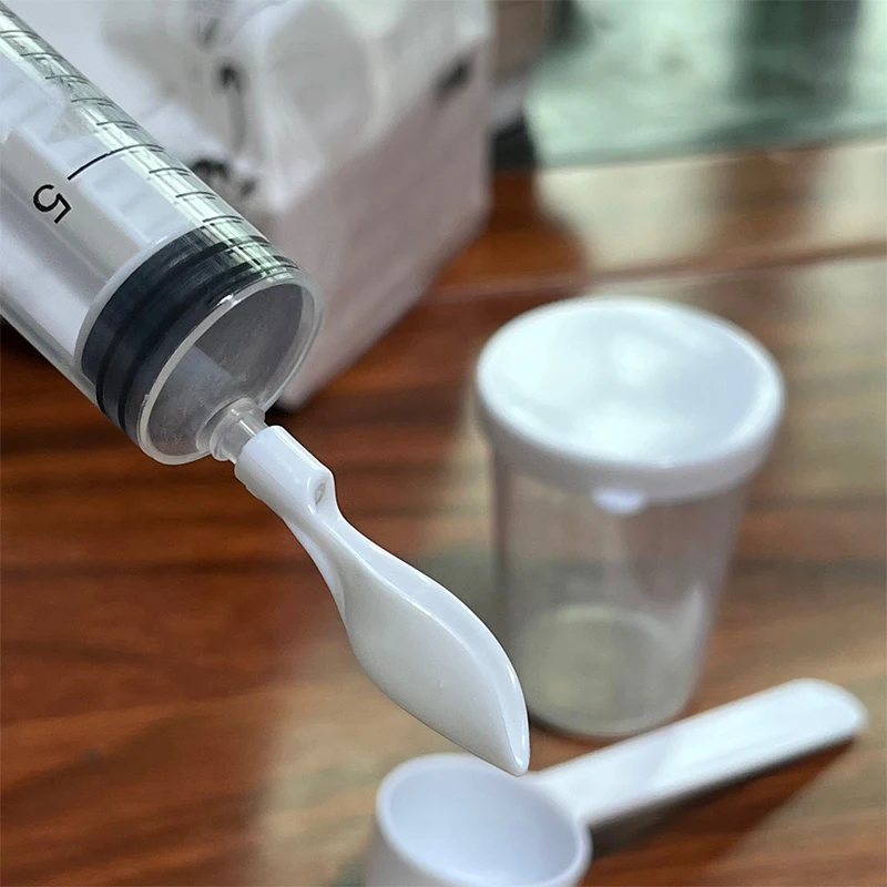 Seringa Alimentadora para Pássaros e Papagaios 20ml com Colher - Imagem 3