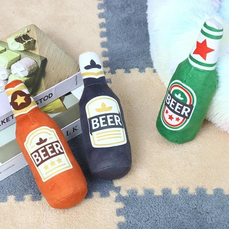 Brinquedo de Pelúcia para Cães em Forma de Garrafa de Cerveja com Som - Imagem 2