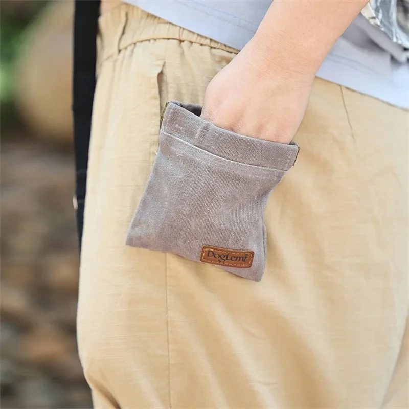 Bolsa de Petiscos para Cães com Mosquetão e Clipe para Cinto - Image 5