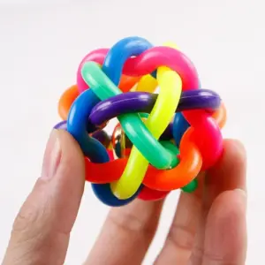 bola arco-íris para cães e gatos