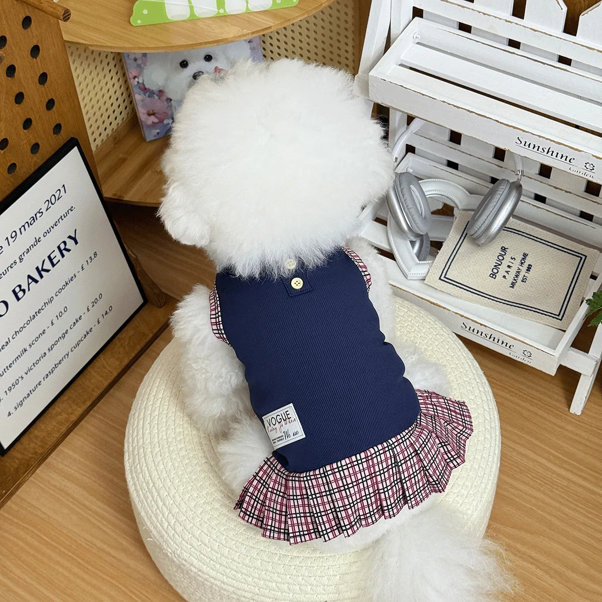Vestido Colegial para Cães Pequenos com Saia Xadrez Azul - Imagem 3