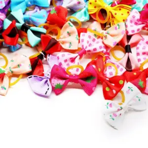 laços artesanais para cães e gatos pequenos