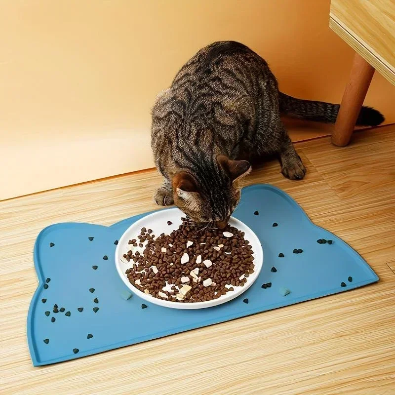 Tapete de Alimentação para Cães e Gatos de Silicone Lavável Antiderrapante - Imagem 3