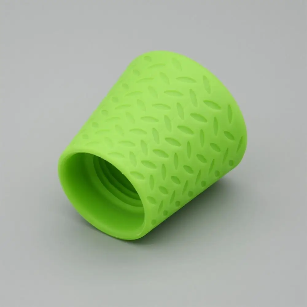 Chuveiro Portátil para Pets de Silicone Universal 5,2 cm para Garrafa - Imagem 4