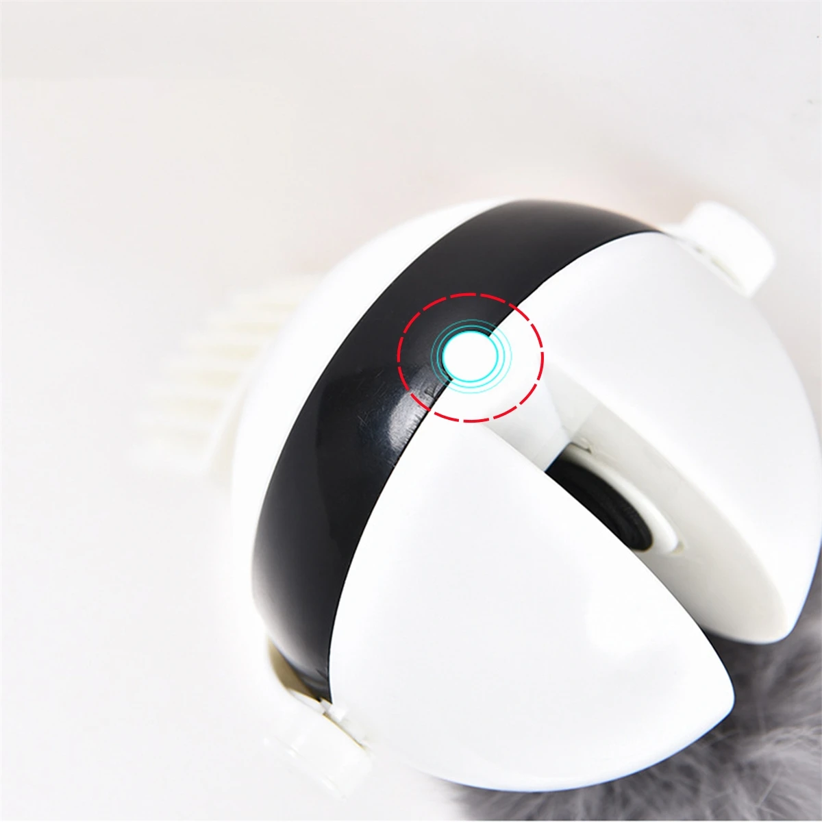 Brinquedo Elétrico para Gatos com Bola Retrátil Automática para Mesa - Imagem 3