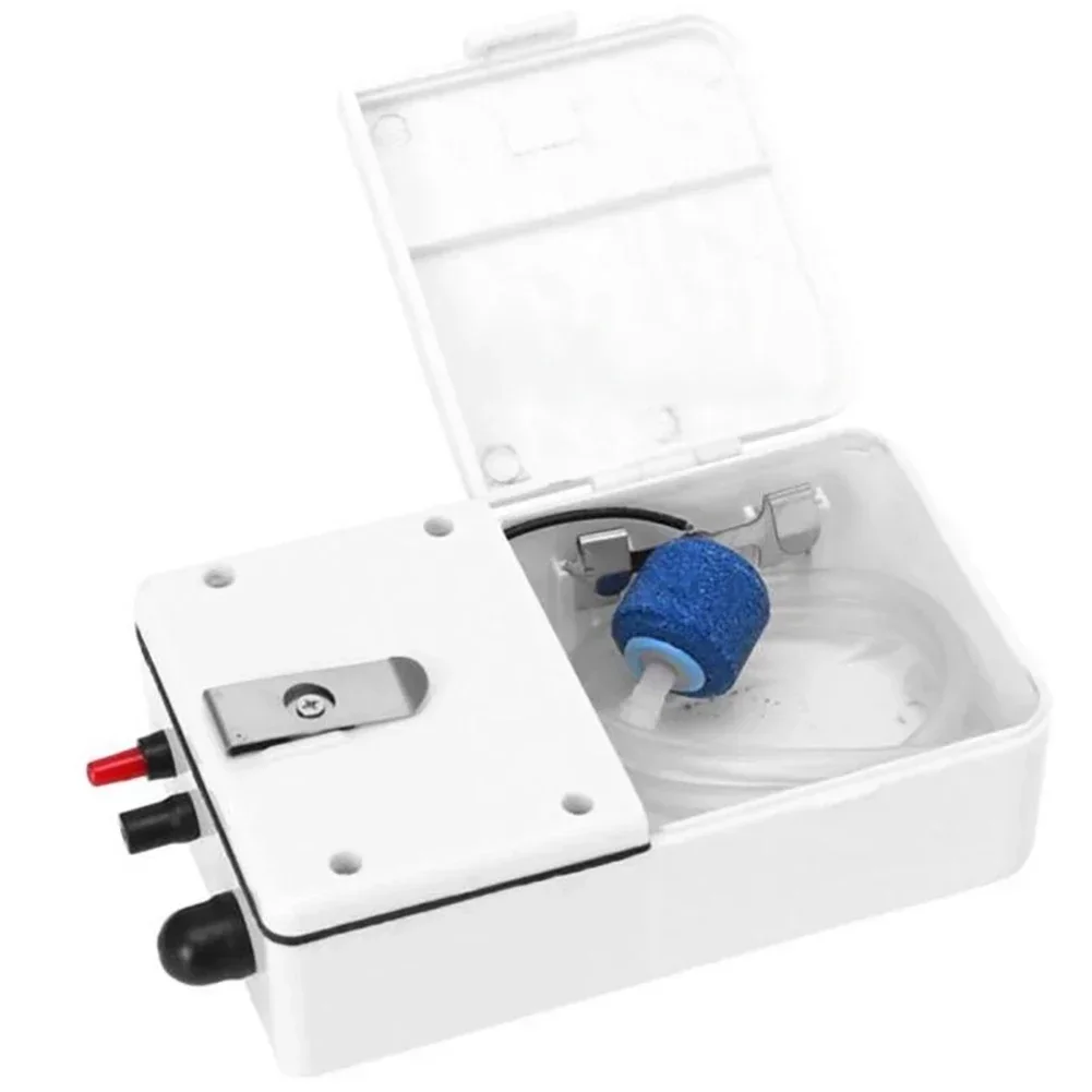 Bomba de Ar para Aquário Portátil DC800 com 2,5 L/min a Pilha - Image 3