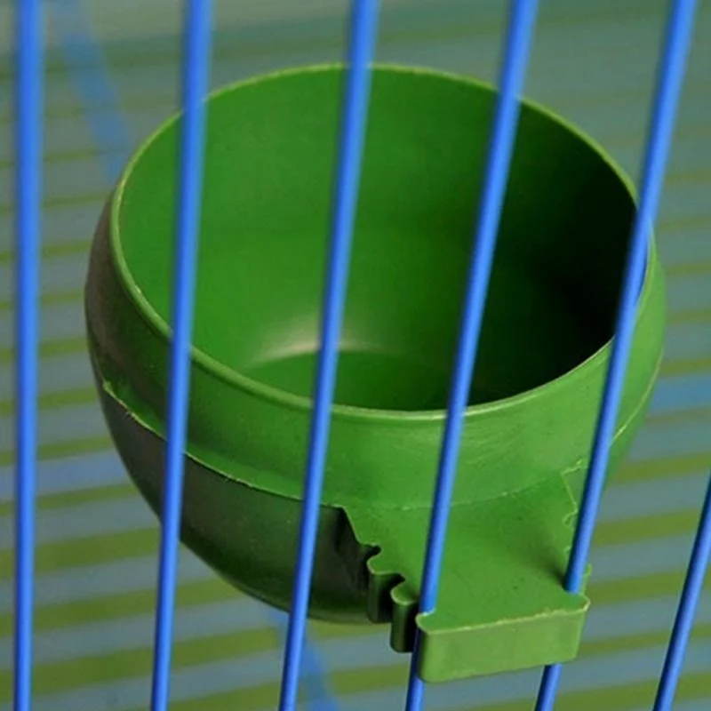 Comedouro Plástico para Pássaros e Papagaios Verde com Alça, Kit 3 Peças - Imagem 3