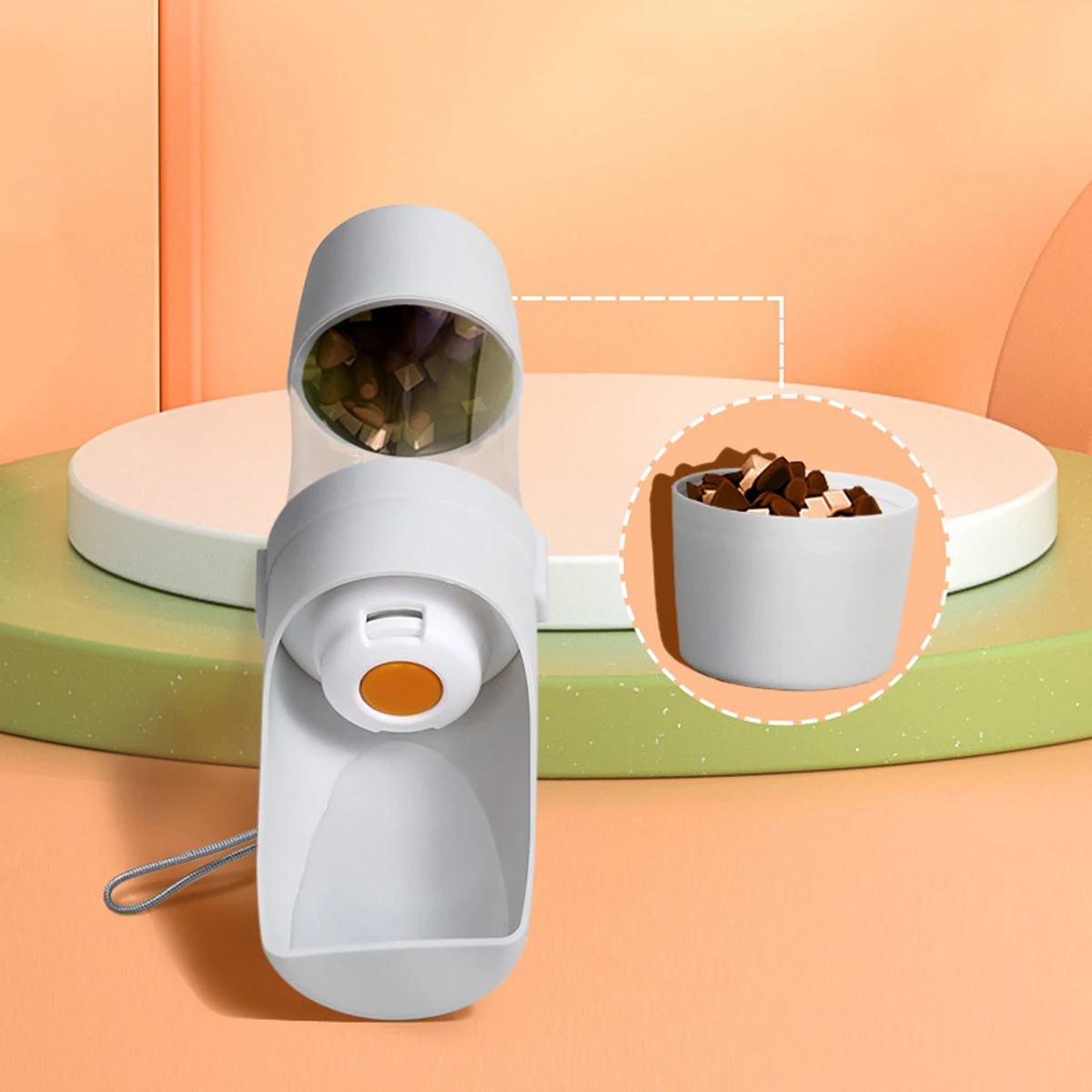 Garrafa Portátil para Cães e Gatos com Ração e Água - Imagem 4