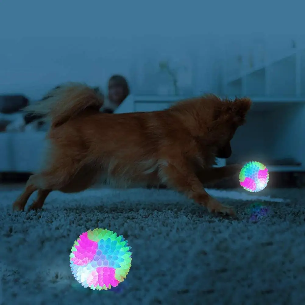 Bola Brinquedo para Cães e Gatos de LED com Luzes que Pisca - Imagem 5