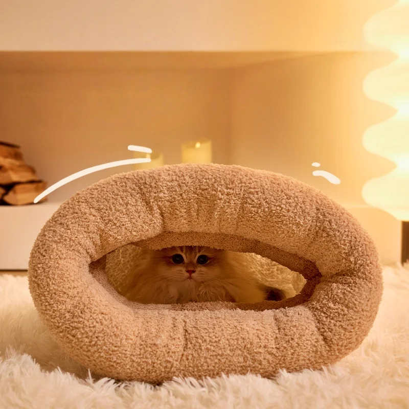 Saco de Dormir para Gatos de Pelúcia com Entrada Giratória - Imagem 5