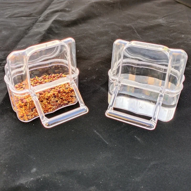 Alimentador para Pássaros Transparente de Plástico com Escudo Antirrespingo - Imagem 4