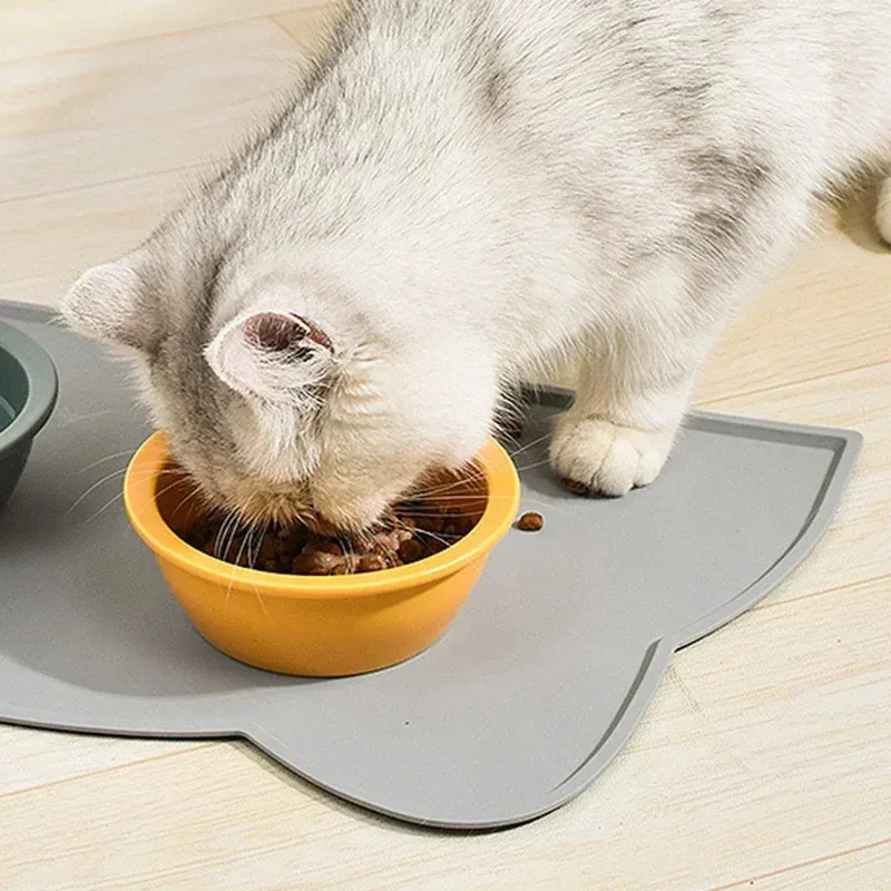 Tapete de Alimentação para Cães e Gatos de Silicone Impermeável - Imagem 6