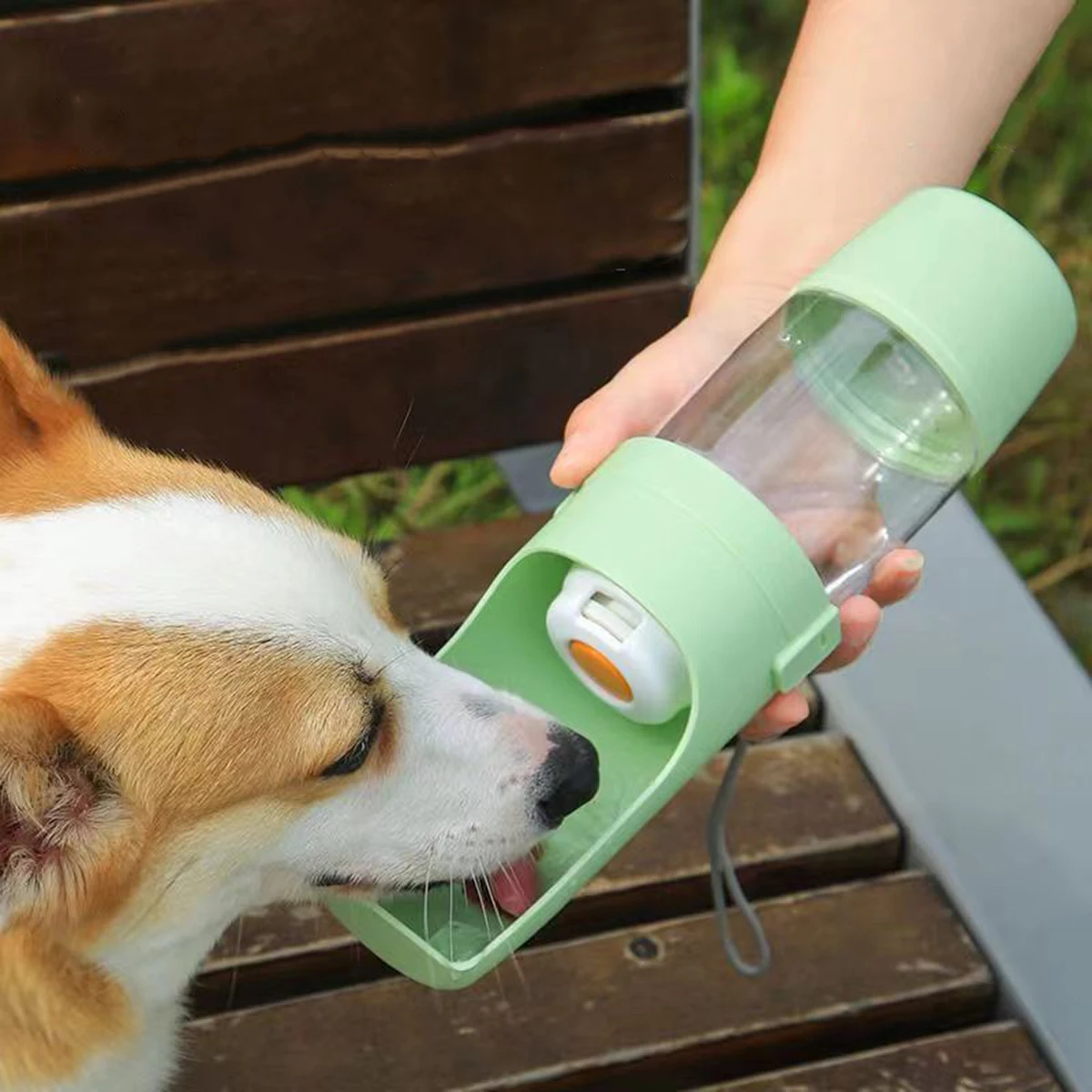 Garrafa Portátil para Cães e Gatos com Ração e Água - Imagem 3
