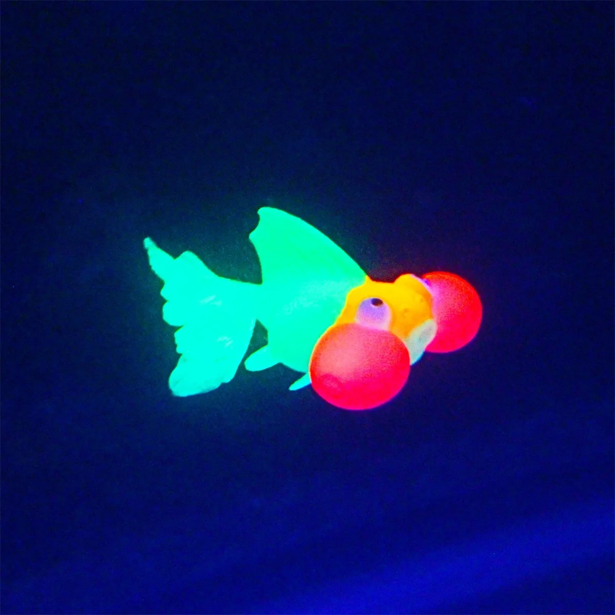 Peixe Artificial para Aquário 8x4,5 cm Verde com Efeito Brilhante - Imagem 4