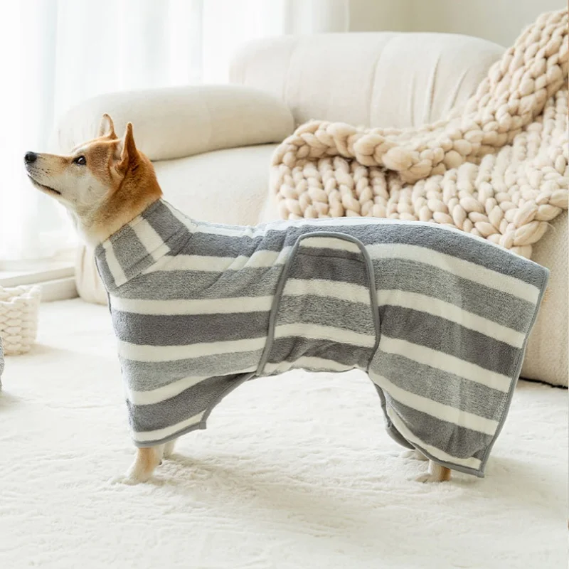 Roupão Listrado para Cães e Gatos de Fleece Coral Absorvente - Image 3