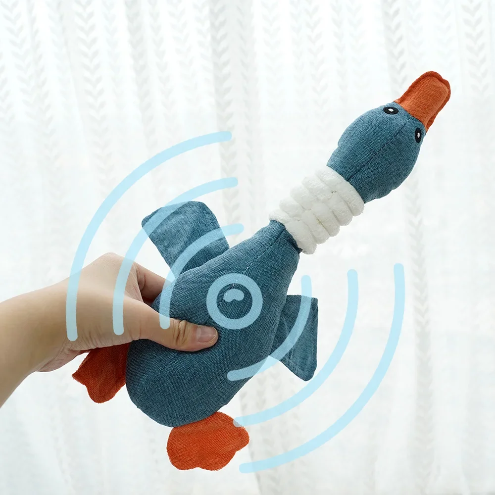 Brinquedo de Pelúcia para Cães Pato com Som para Mastigar - Imagem 4