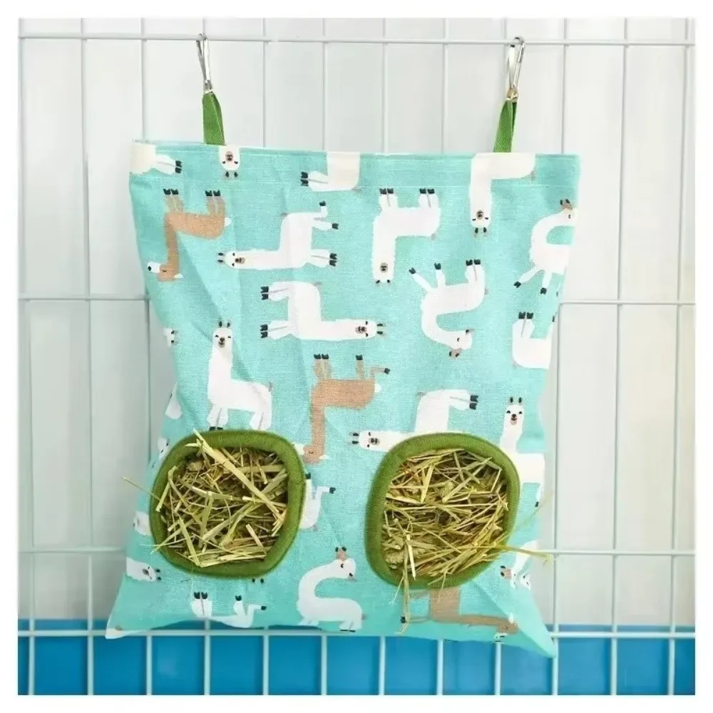 Bolsa de Feno Suspensa de Lona para Coelhos e Porquinhos-da-Índia com 2 Furos - Imagem 3