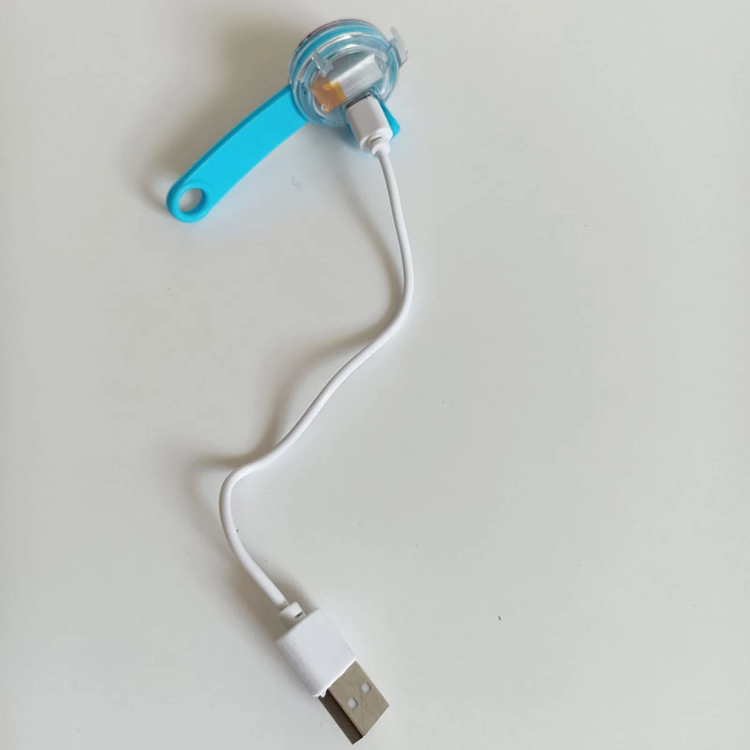 Pingente LED para Cães e Gatos Recarregável USB Faixa Refletiva - Imagem 4