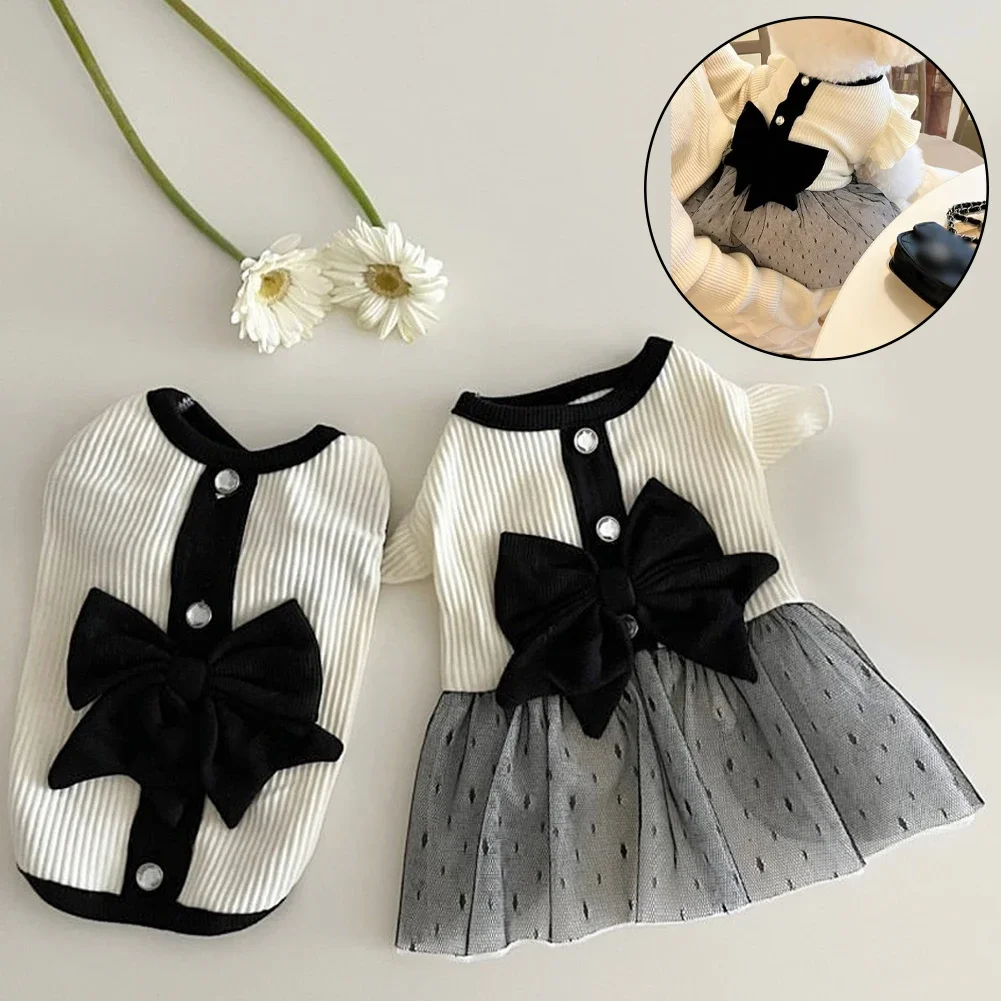 Vestido para Cães Pequenos de Fio com Laço Preto e Branco - Imagem 2